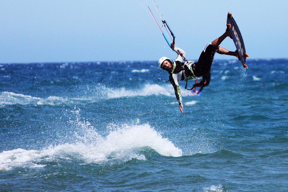 Freestyle kitesurfing