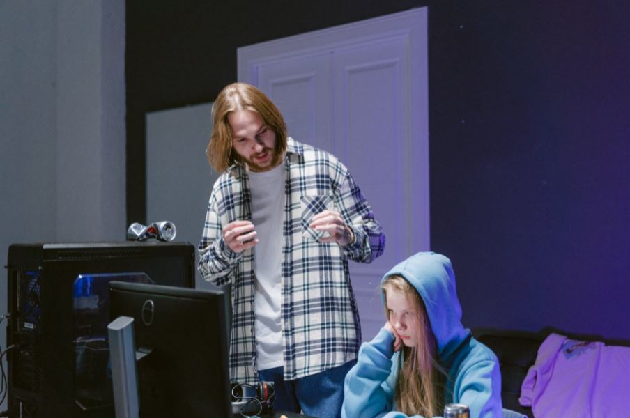 Keep Your Kids Safe – Look underneath that Headset