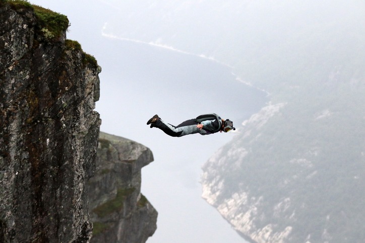BASE jumping
