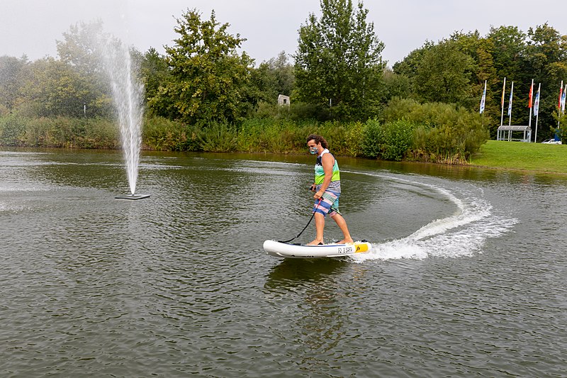 Safety Tips for Jet Surfing