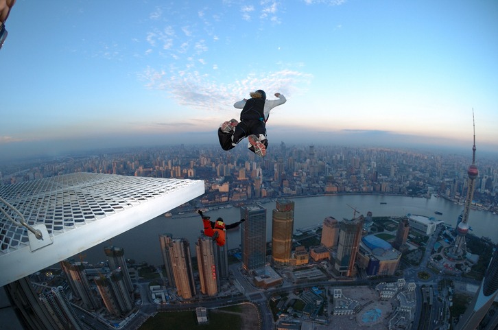 BASE Jumping