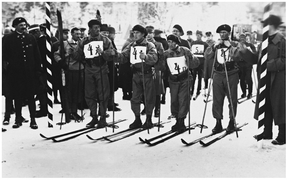 What is Heli-Skiing_vintage