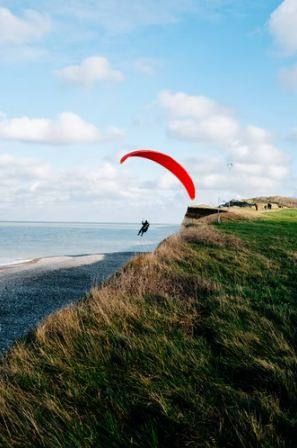Best Locations for Extreme Hang Gliding