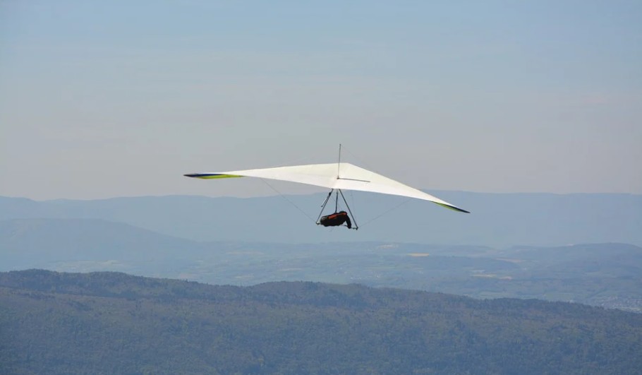Hang gliding the delta haute savoie